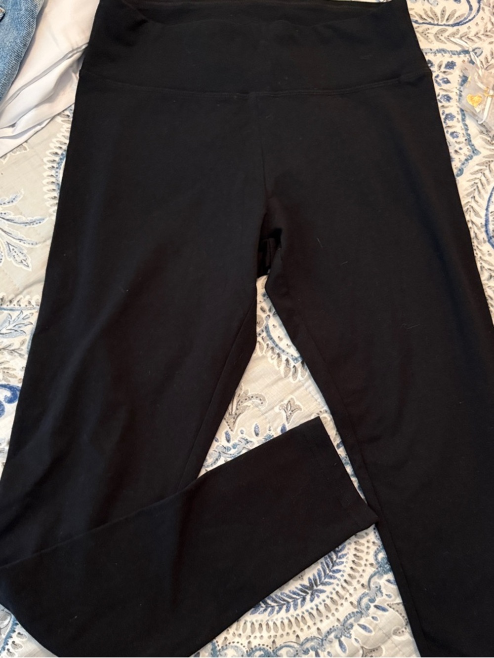 Black High-Waist Leggings offline by aerie. New never worn, medium.